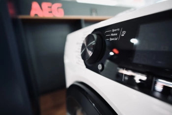 AEG Veš mašina + sušilica LWR73864O 