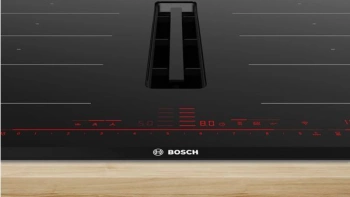 BOSCH ugradbena ploča + integrisana napa PXX875D67E
